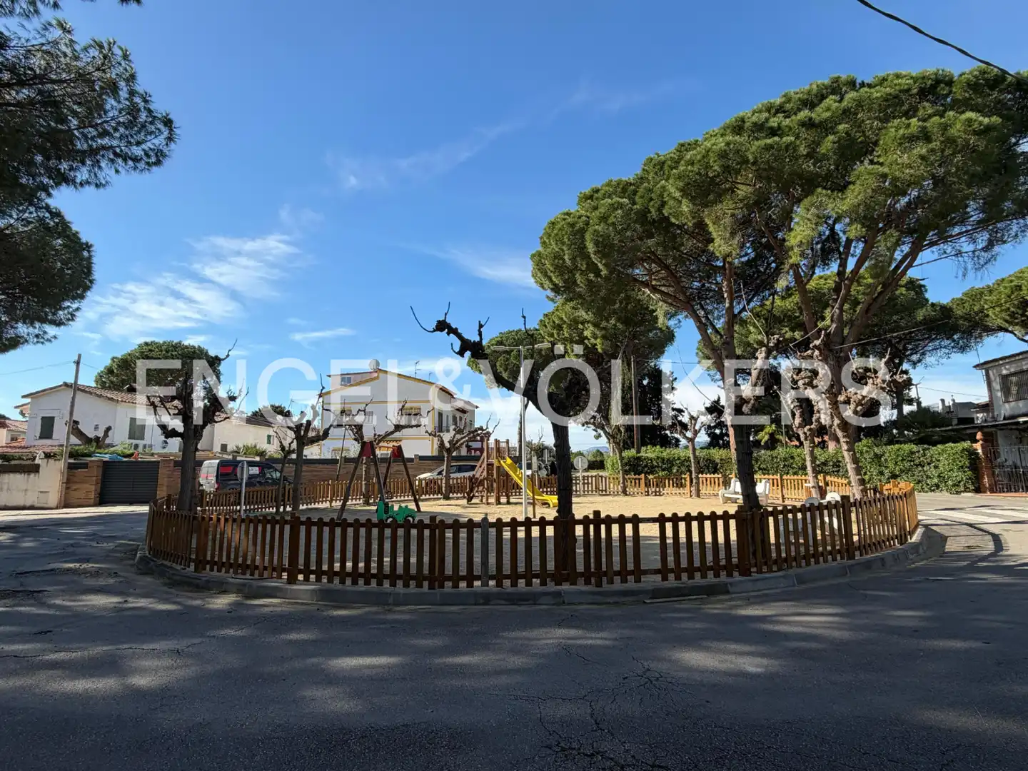 Casa adosada en venda en Mont-roig del Camp amb Calefacció, Jardí privat i Terrassa