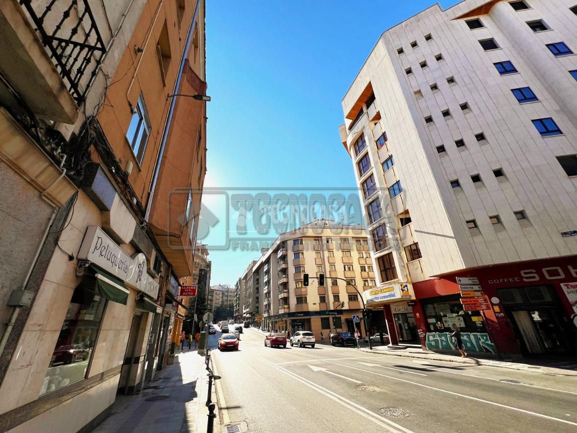 Vista exterior de Pis en venda en Cuenca Capital amb Calefacció i Traster