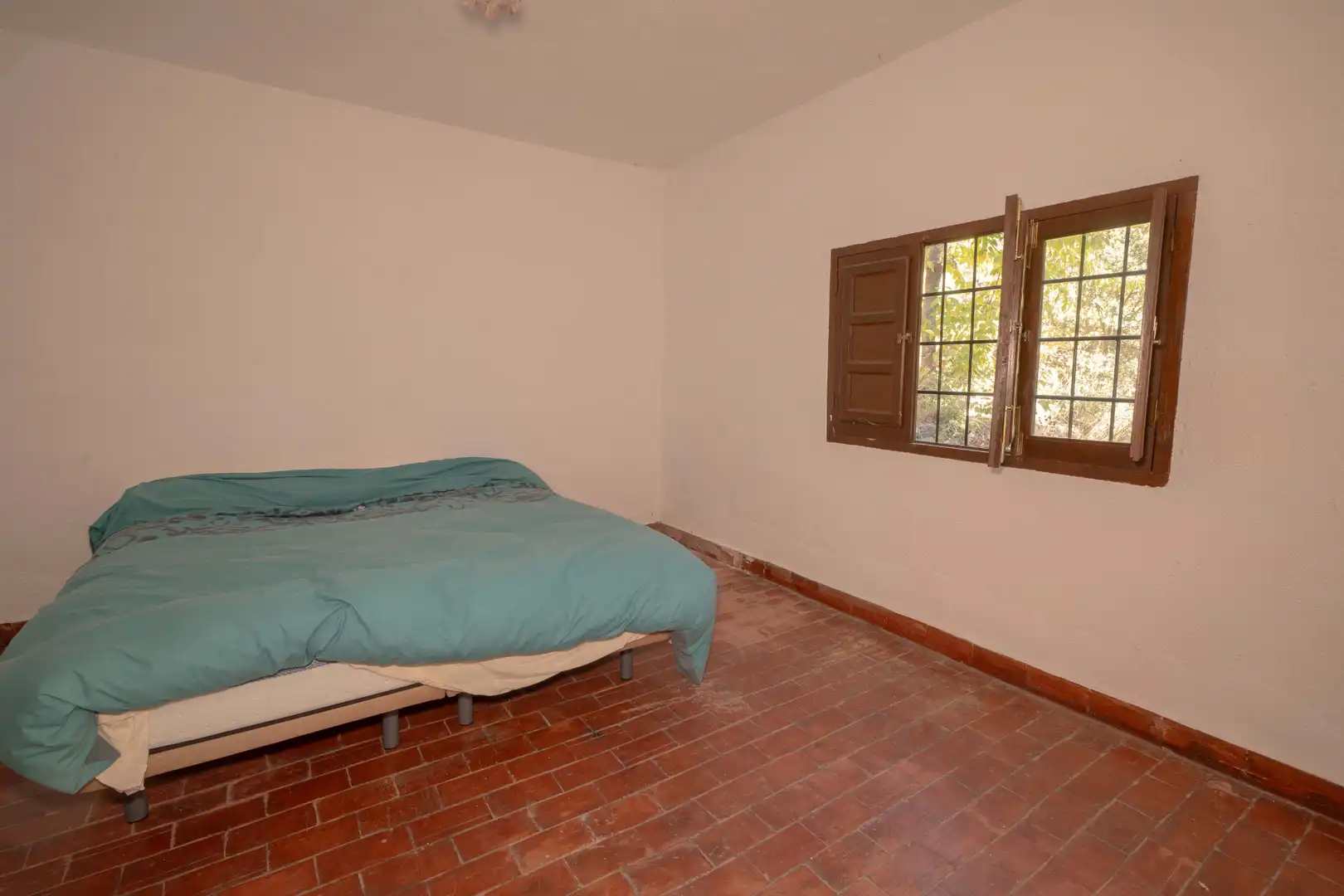 Dormitori de Finca rústica en venda en Válor amb Jardí privat i Terrassa