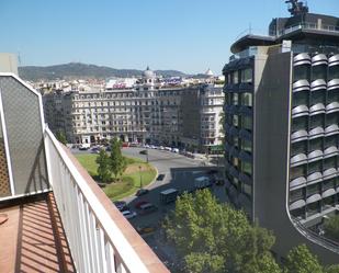 Exterior view of Attic to rent in  Barcelona Capital  with Air Conditioner, Heating and Terrace