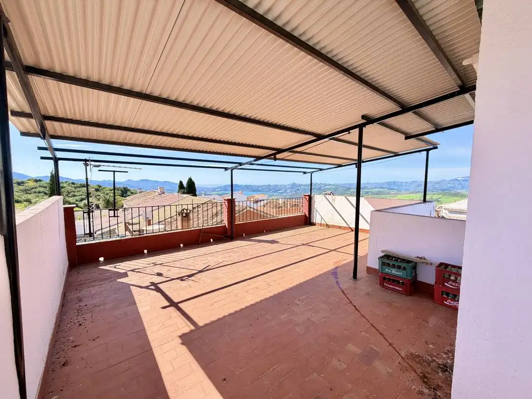 Maison avec terrasse à vendre à Calle Huelva 2