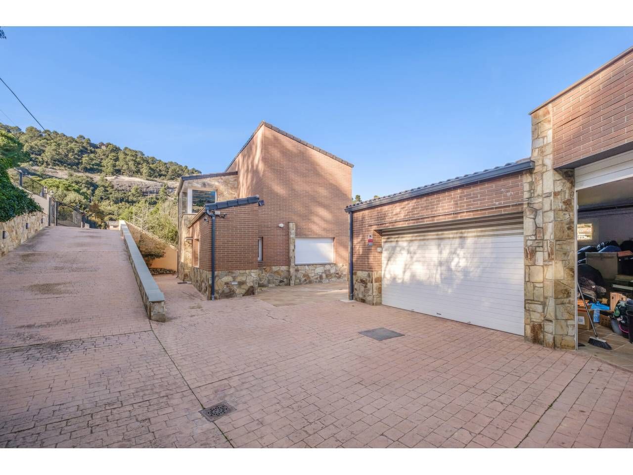 Vista exterior de Casa o xalet en venda en Matadepera amb Calefacció i Terrassa