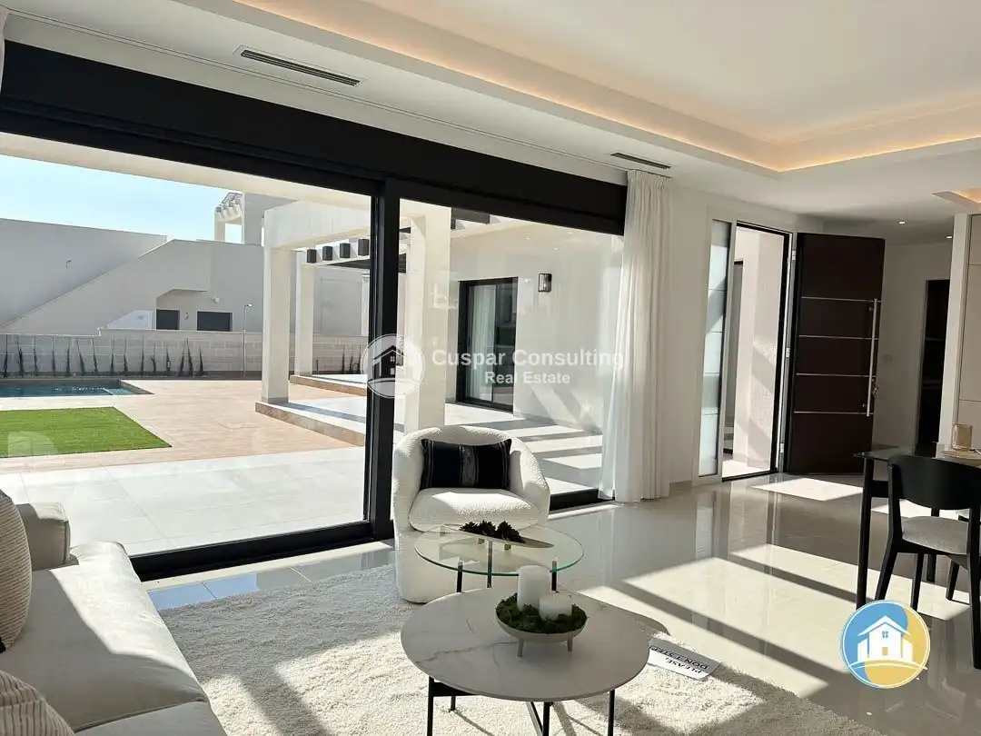 Sala de estar de Casa o chalet en venta en Rojales con Aire acondicionado, Calefacción y Jardín privado