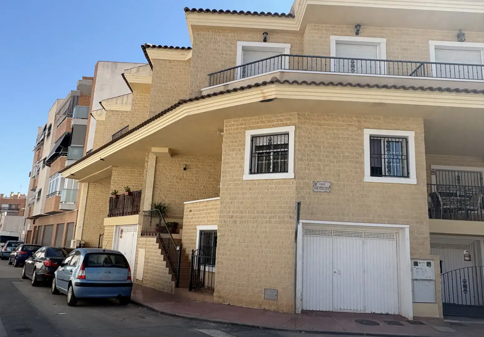 Vista exterior de Casa o xalet en venda en Callosa de Segura amb Aire condicionat, Parquet i Balcó