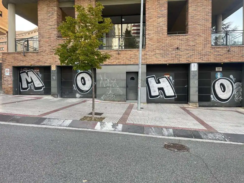 Garatge de lloguer a Plaza Rafael Alberti, Barañáin / Barañain