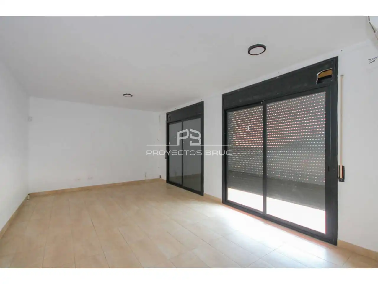 Villa mit Garten zum Verkauf in Corbera de Llobregat, imagen 3
