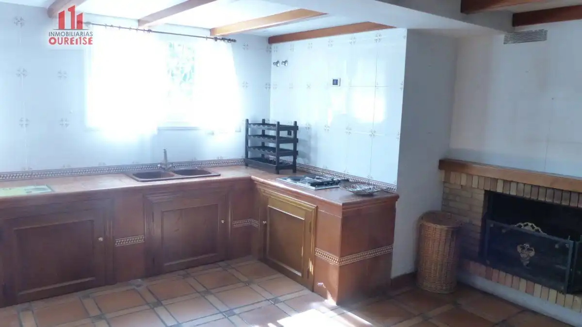 Kitchen of Houses for sale in Ourense Capital   with Heating, Terrace and Storage room