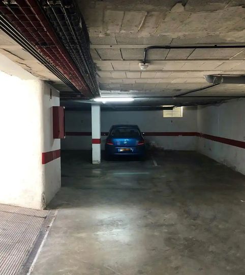 Foto 2 de Garatge en venda a Carrer San Juan de Aznalfarache, 21, La Pañoleta, Camas
