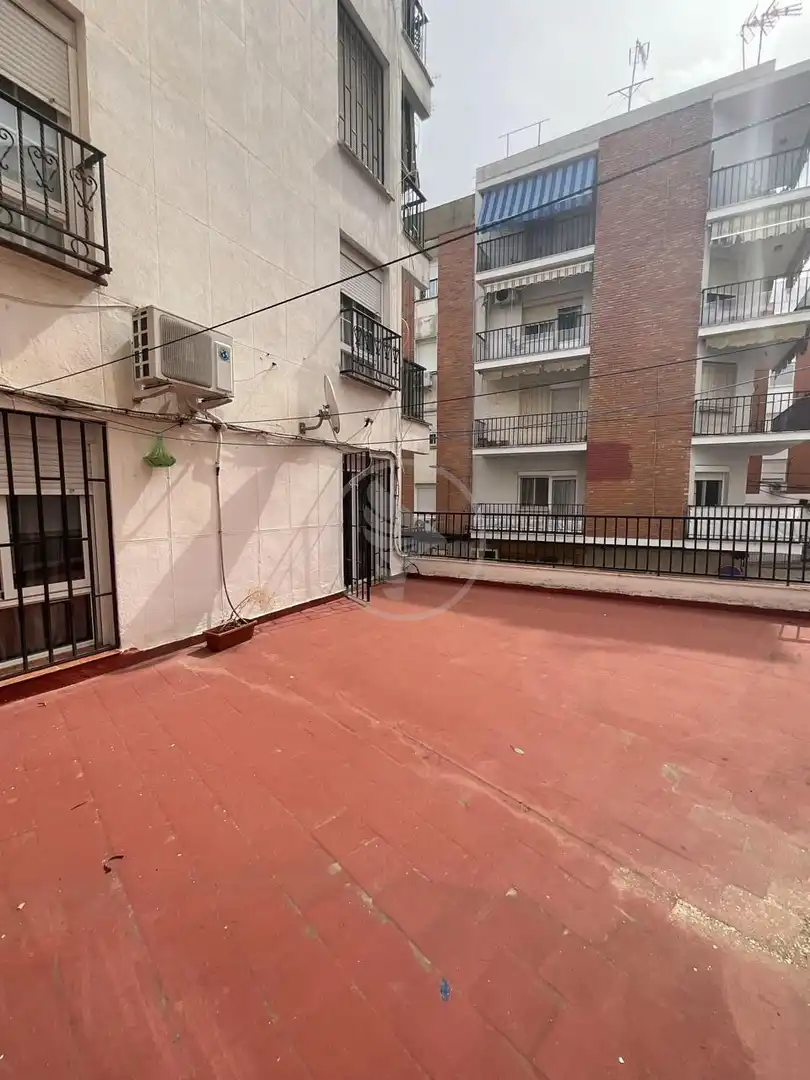 Terrasse von Wohnung zum Verkauf in Linares mit Klimaanlage, Terrasse und Möbliert