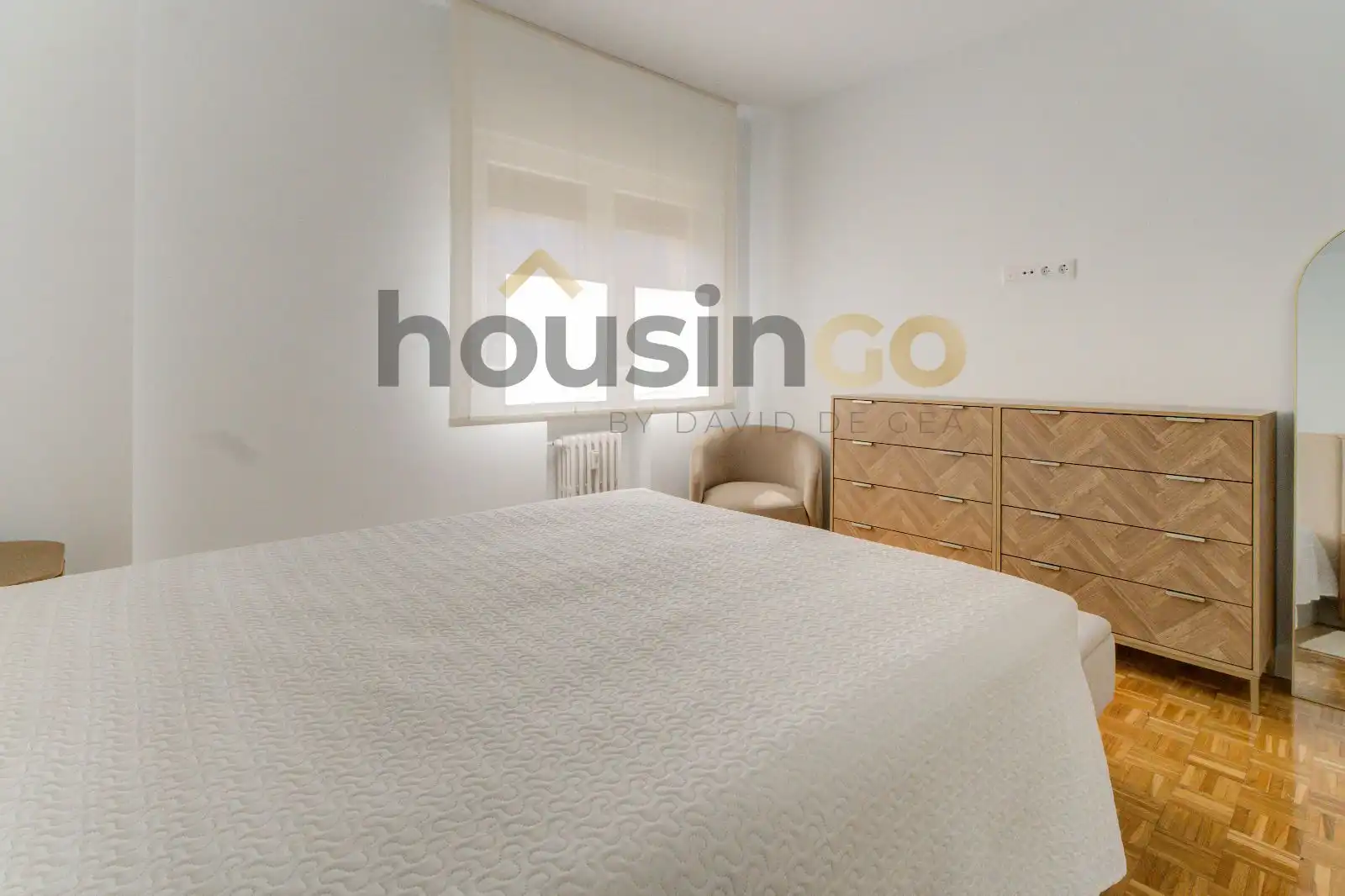 Bedroom of Flat for rent in Madrid  with Air Conditioner, Parquet flooring and Terrace