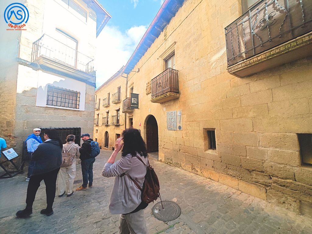 Exterior view of Houses for sale in Sos del Rey Católico  with Air Conditioner, Heating and Private garden