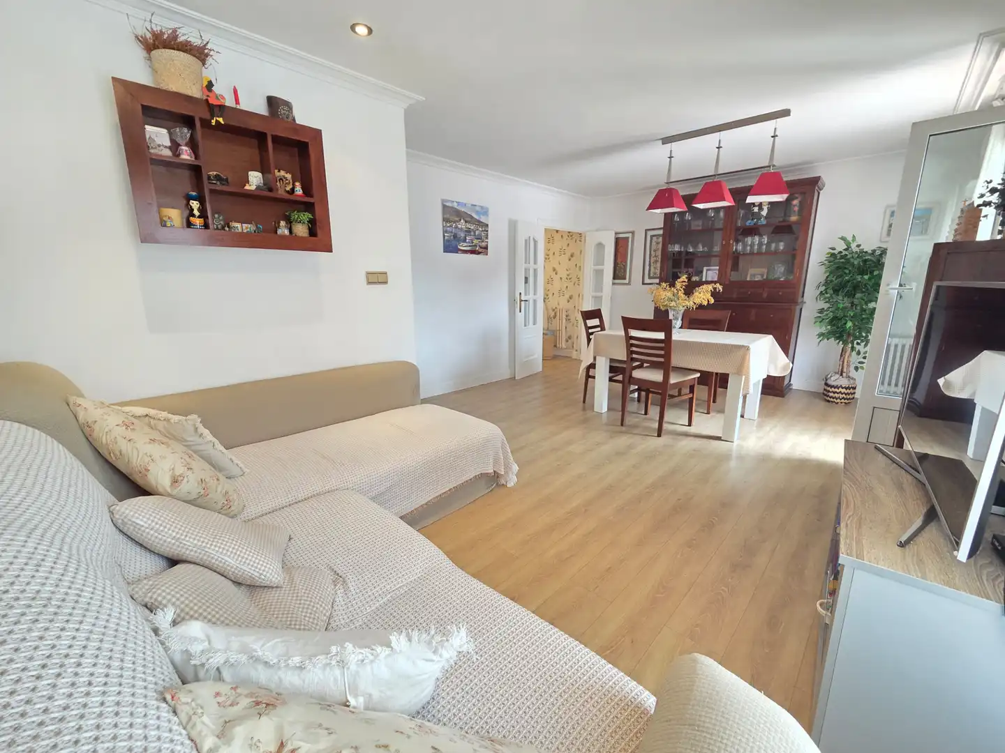 Living room of Flat for sale in Bilbao   with Heating and Balcony
