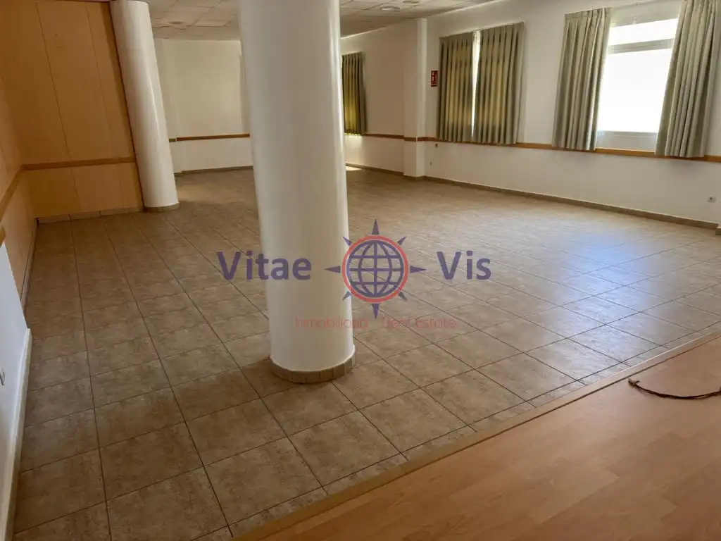 Local comercial de lloguer a Avenida Europa, imagen 5