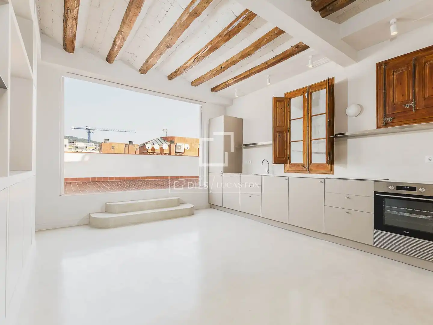 Vista exterior de Àtic en venda en Barcelona amb Aire condicionat, Calefacció i Terrassa