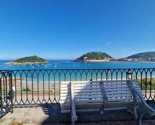 Dúplex en venda en Donostia - San Sebastián  amb Terrassa, Piscina i Balcó