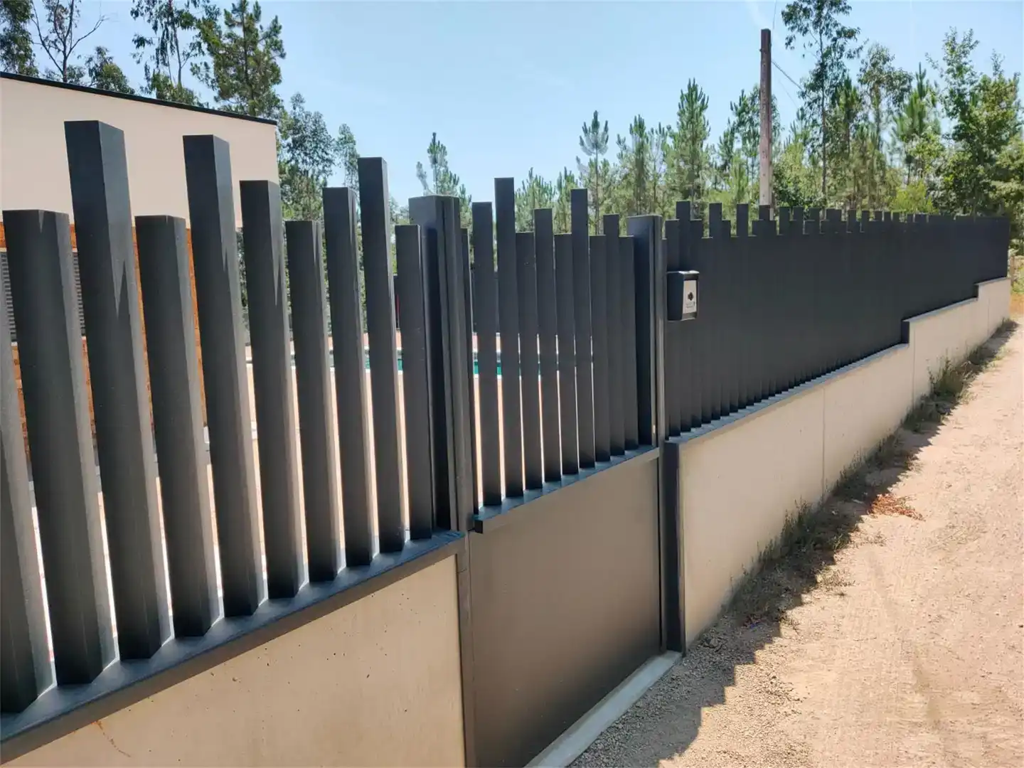 Vista exterior de Casa o xalet en venda en Salvaterra de Miño amb Piscina
