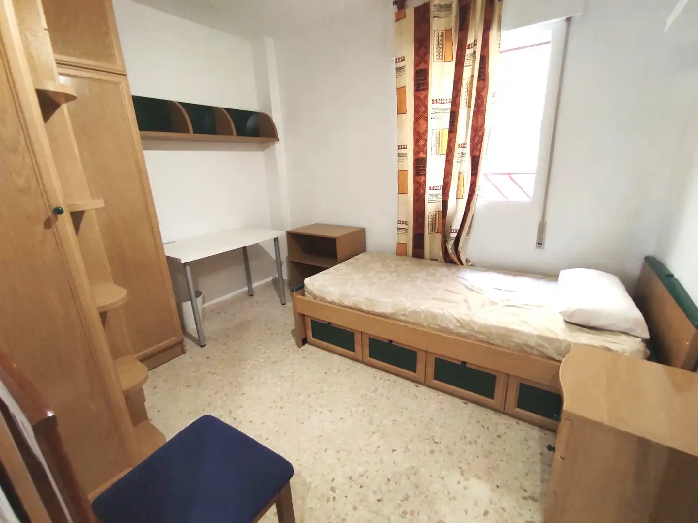 Habitación de Piso de alquiler en Málaga con Aire acondicionado, Terraza y Amueblado
