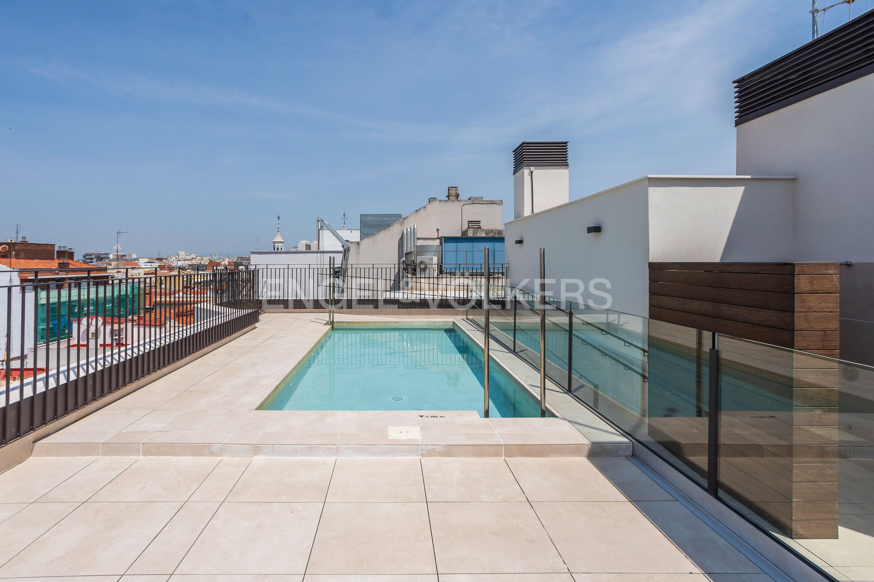 Piscina de Apartament de lloguer en  Madrid Capital amb Aire condicionat, Calefacció i Traster