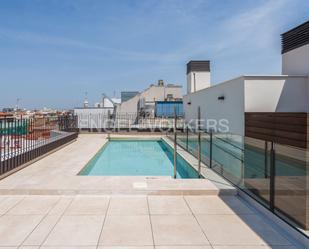 Piscina de Apartament de lloguer en  Madrid Capital amb Aire condicionat, Calefacció i Traster