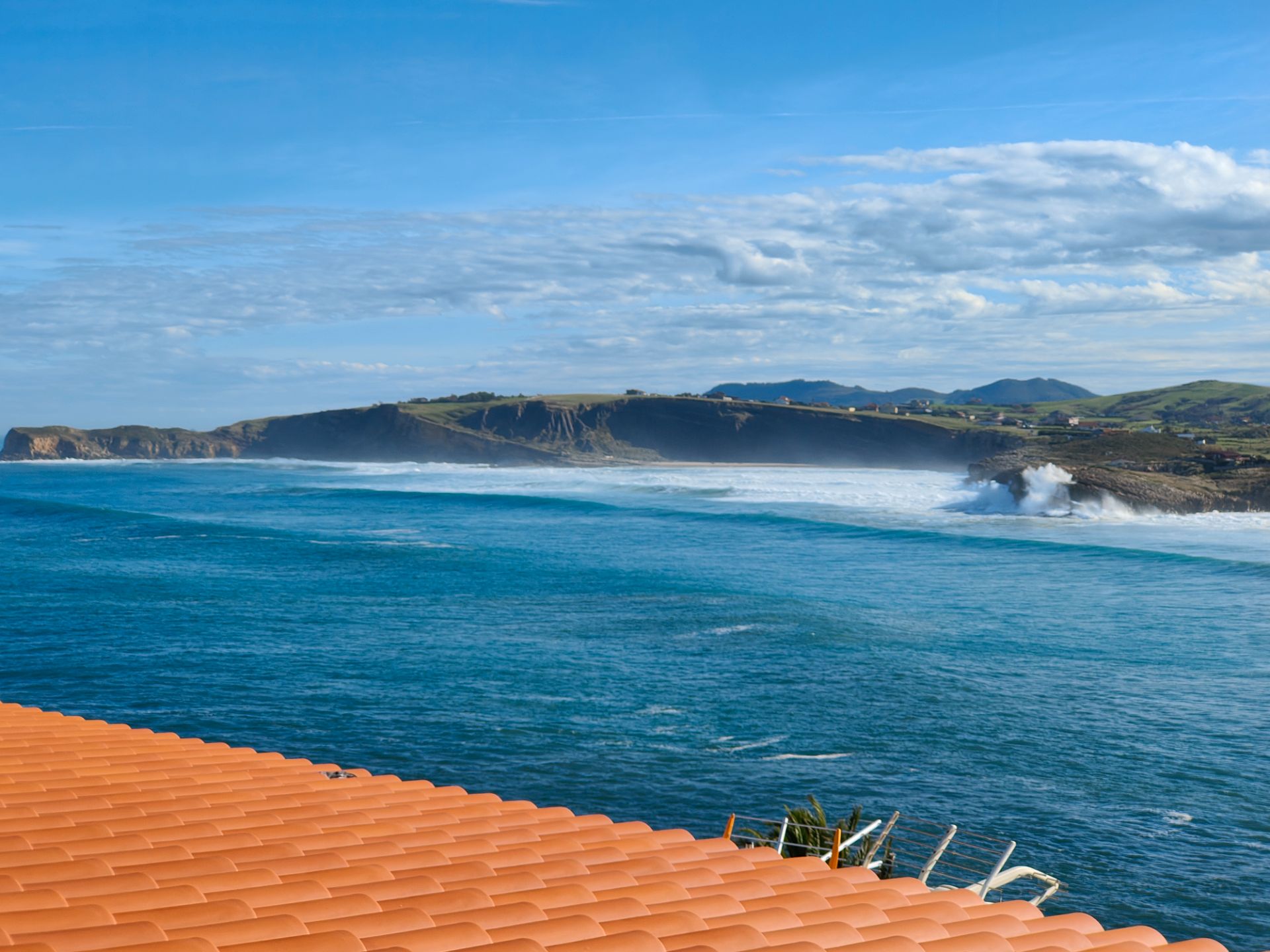 Außenansicht von Dachboden zur Miete in Suances mit Heizung, Terrasse und Möbliert