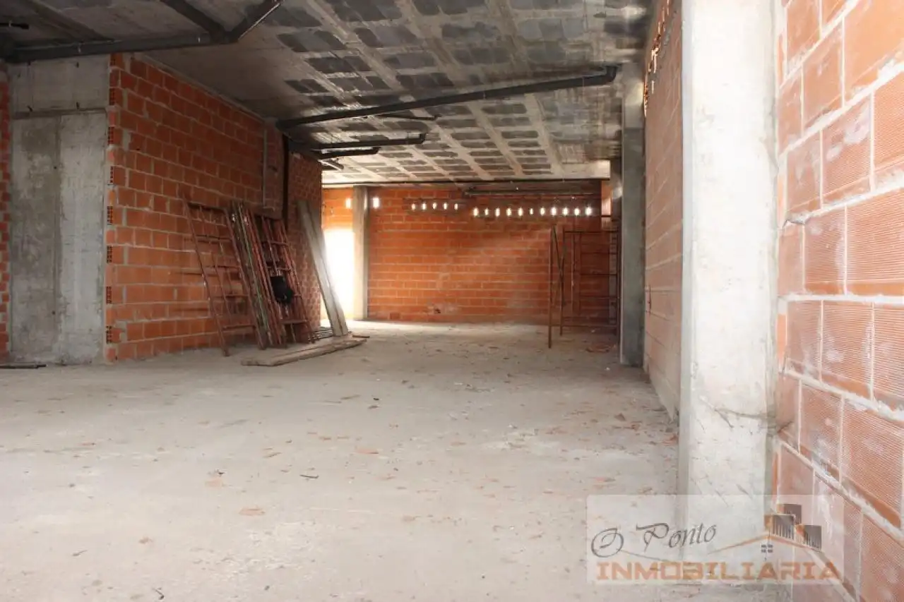 Local comercial en venda a Piñeiros- Freixeiro