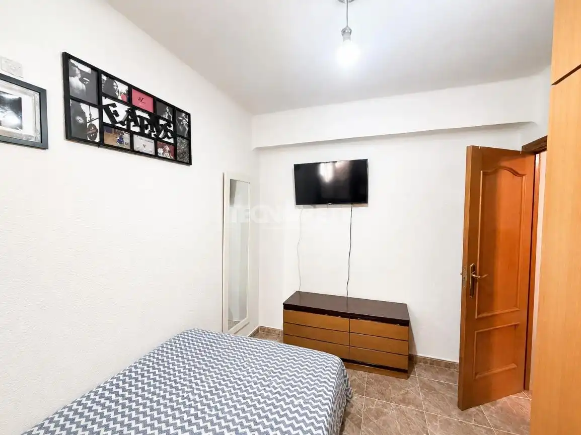 Habitación de Piso en venta en Madrid con Calefacción