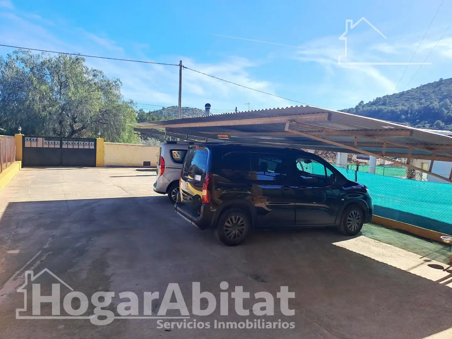 Aparcament de Casa o xalet en venda en L'Alcora amb Calefacció, Jardí privat i Terrassa