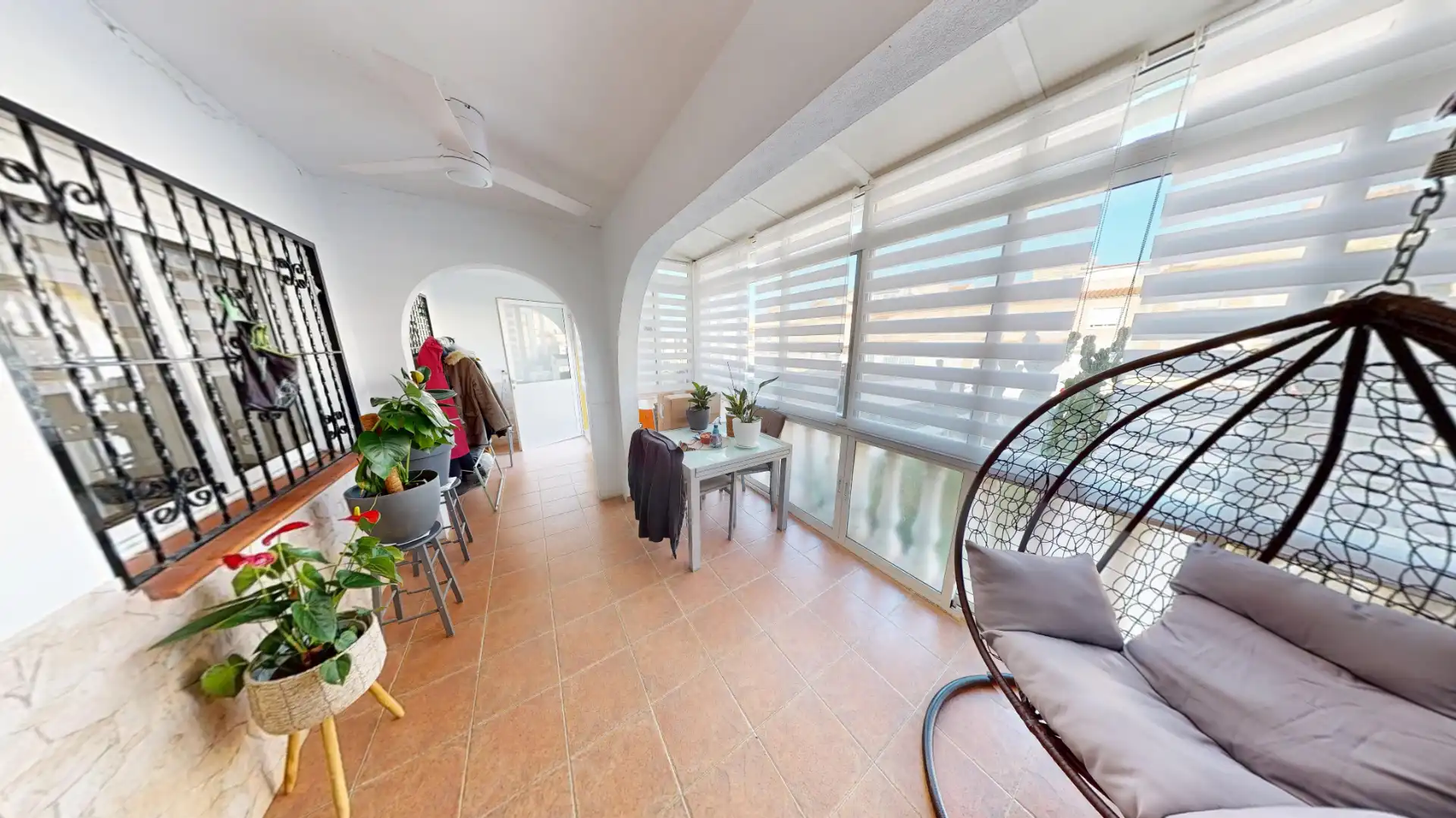Einfamilien-Reihenhaus zum Verkauf in Santa Pola mit Klimaanlage, Heizung und Terrasse