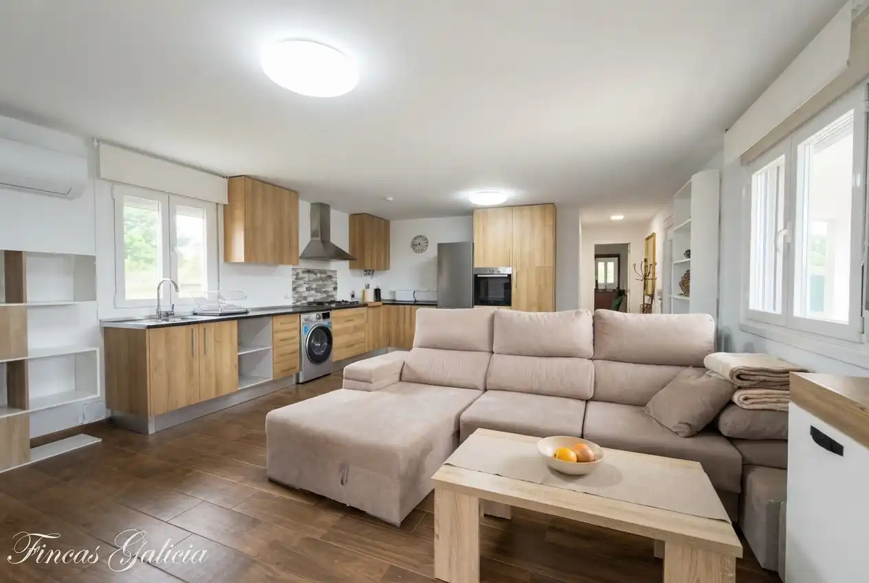Sala d'estar de Casa o xalet en venda en Monterrei amb Aire condicionat, Calefacció i Jardí privat