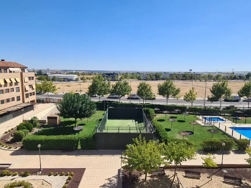 Piso en venta en Avenida del Arroyo Juncal, 11, Navalcarnero