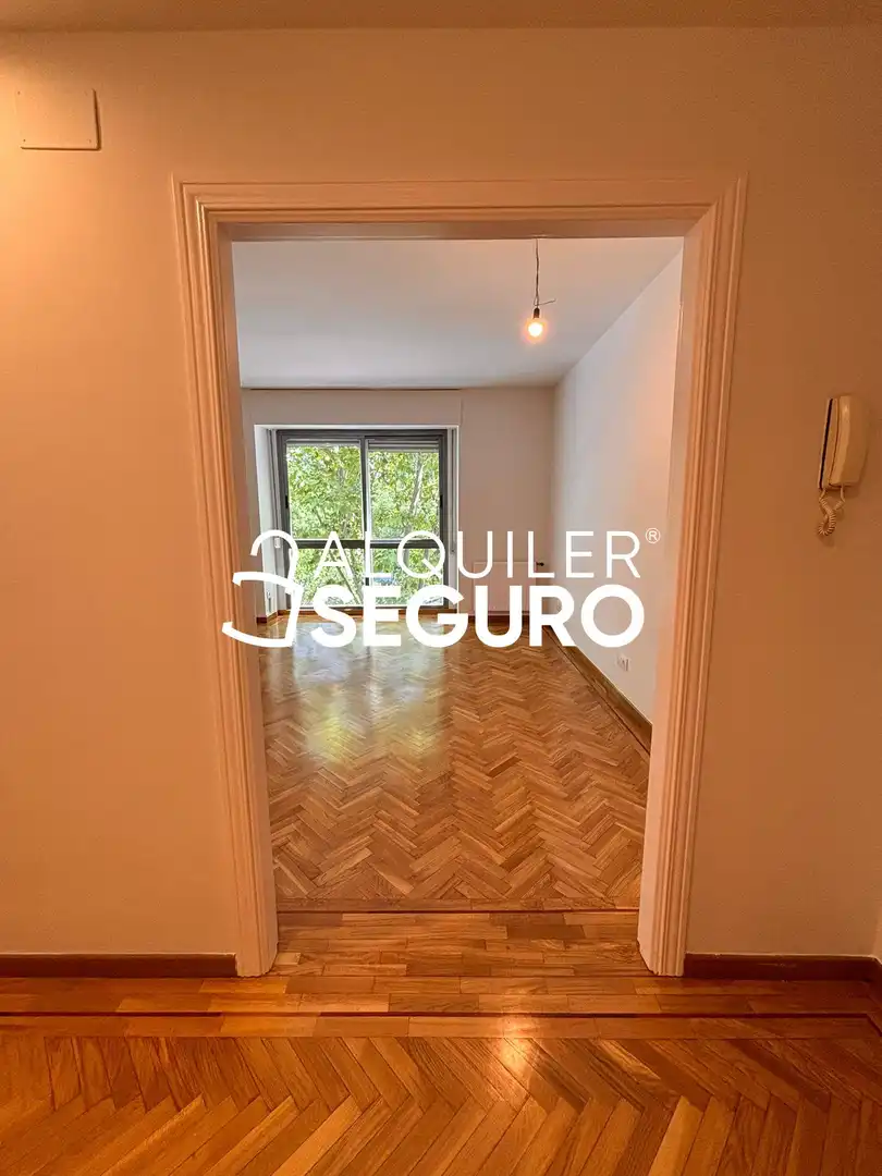Habitación de Piso de alquiler en Madrid con Aire acondicionado y Calefacción