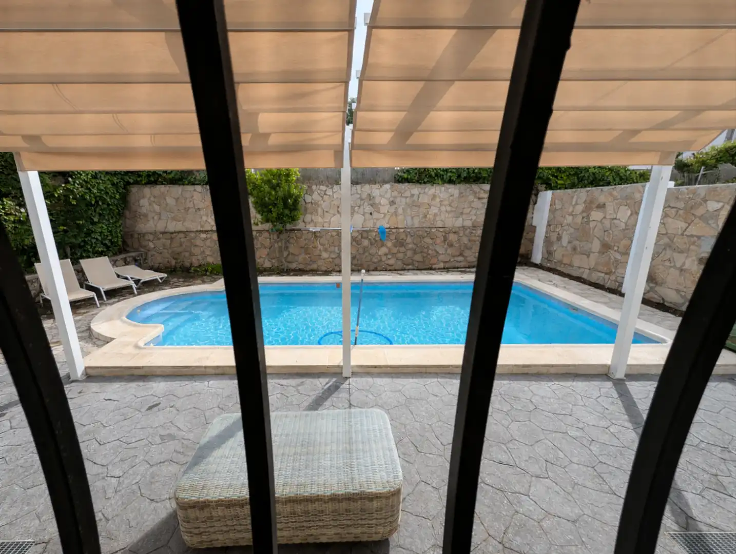 Piscina de Casa o chalet en venta en Colmenar del Arroyo con Calefacción, Jardín privado y Parquet