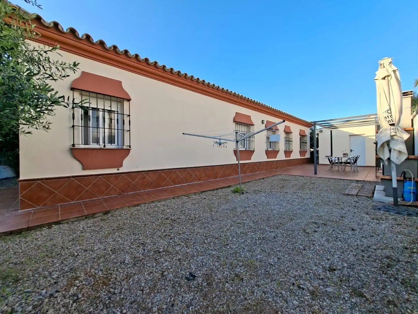 Exterior view of Houses for sale in Chiclana de la Frontera  with Private garden