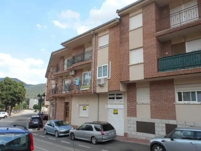 Local comercial en venta en Santa María del Tiétar, imagen 3