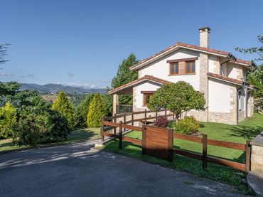 Villa con giardino in vendita a Barrio de Santa Ana 3