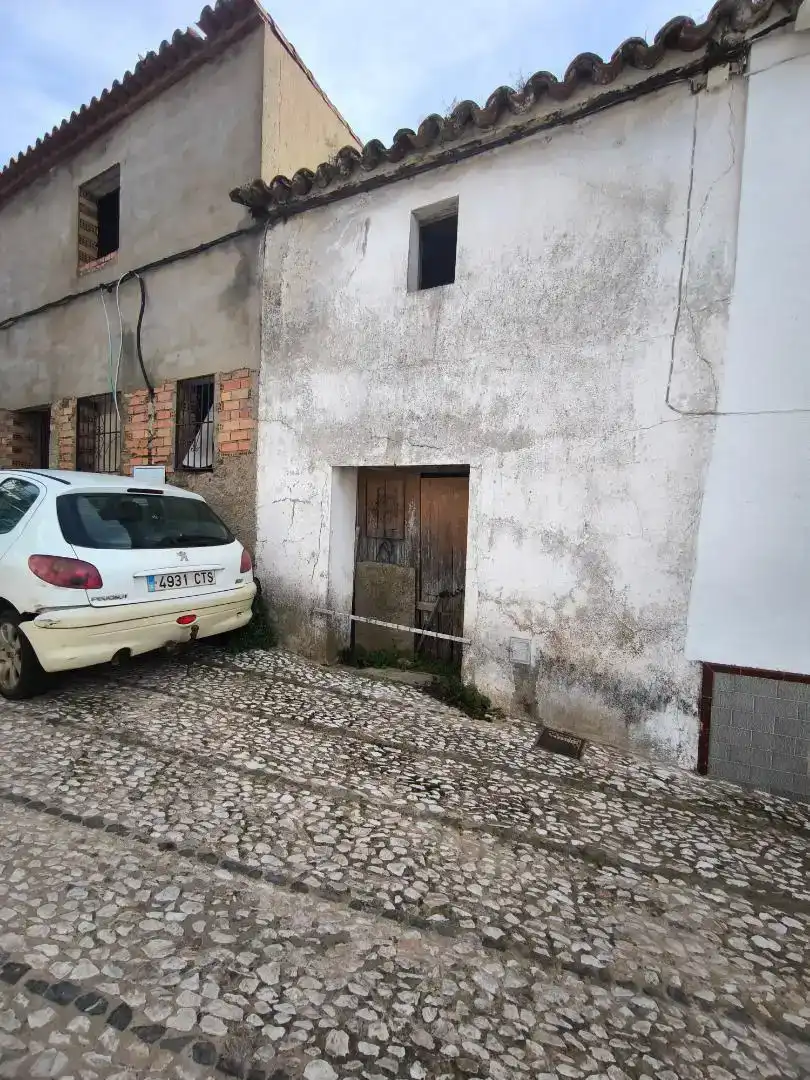 Vista exterior de Casa adosada en venda en Corteconcepción amb Jardí privat