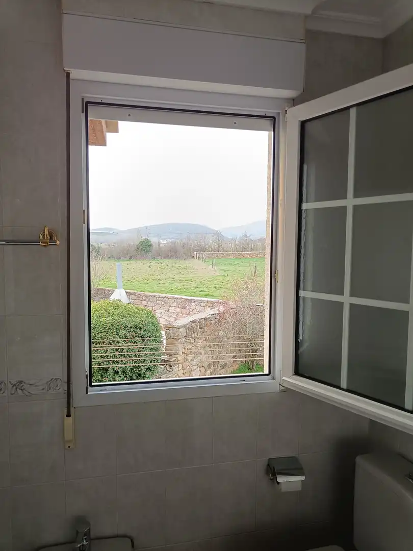 Dormitori de Casa o xalet en venda en Aguilar de Campoo amb Calefacció i Terrassa