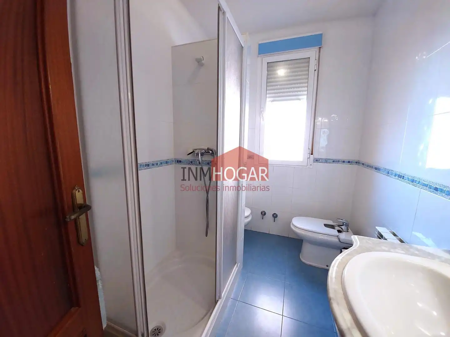 Bany de Casa o xalet en venda en Ávila amb Calefacció, Traster i Moblat