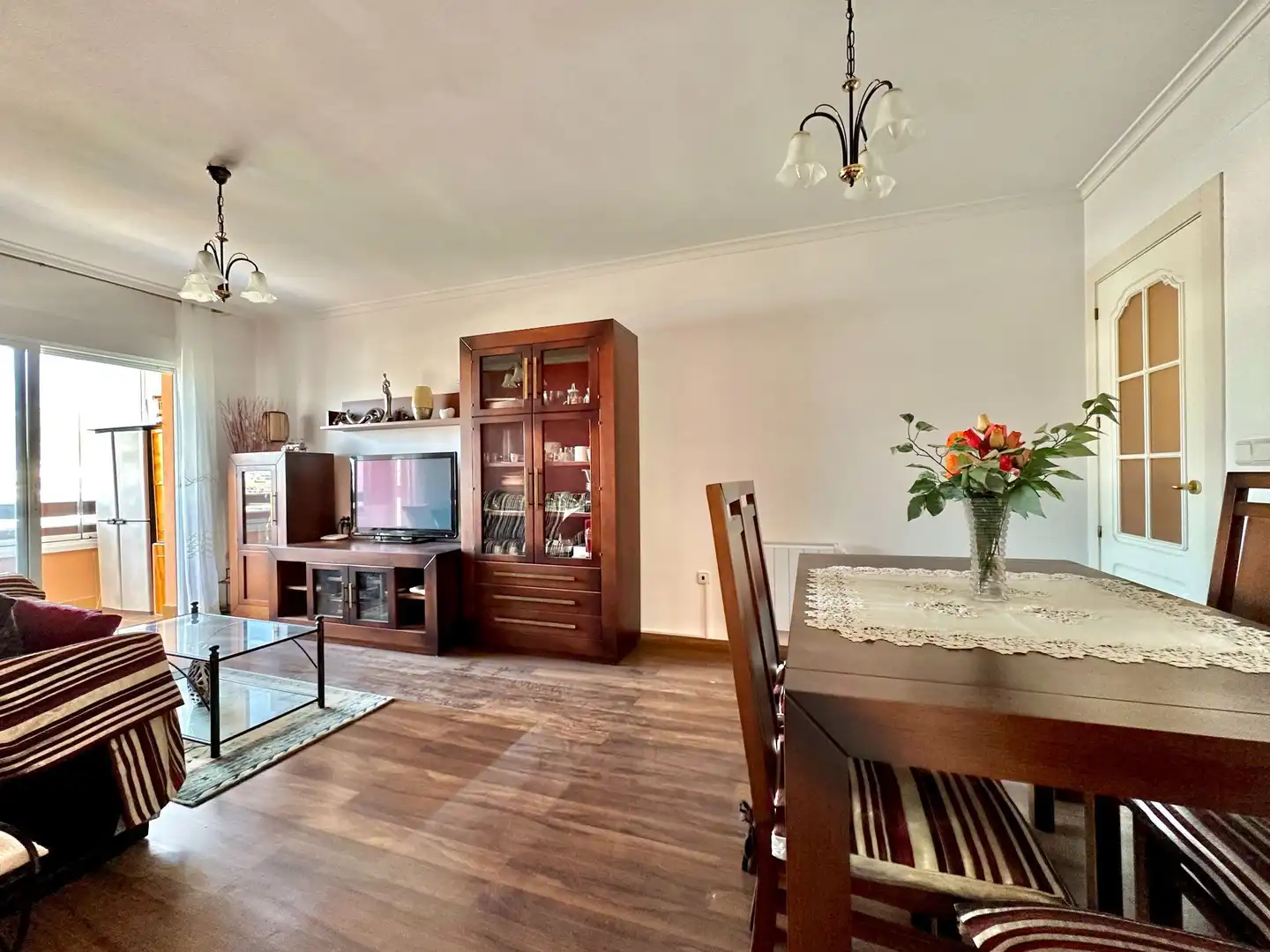 Sala de estar de Apartamento en venta en Almuñécar con Aire acondicionado, Terraza y Amueblado