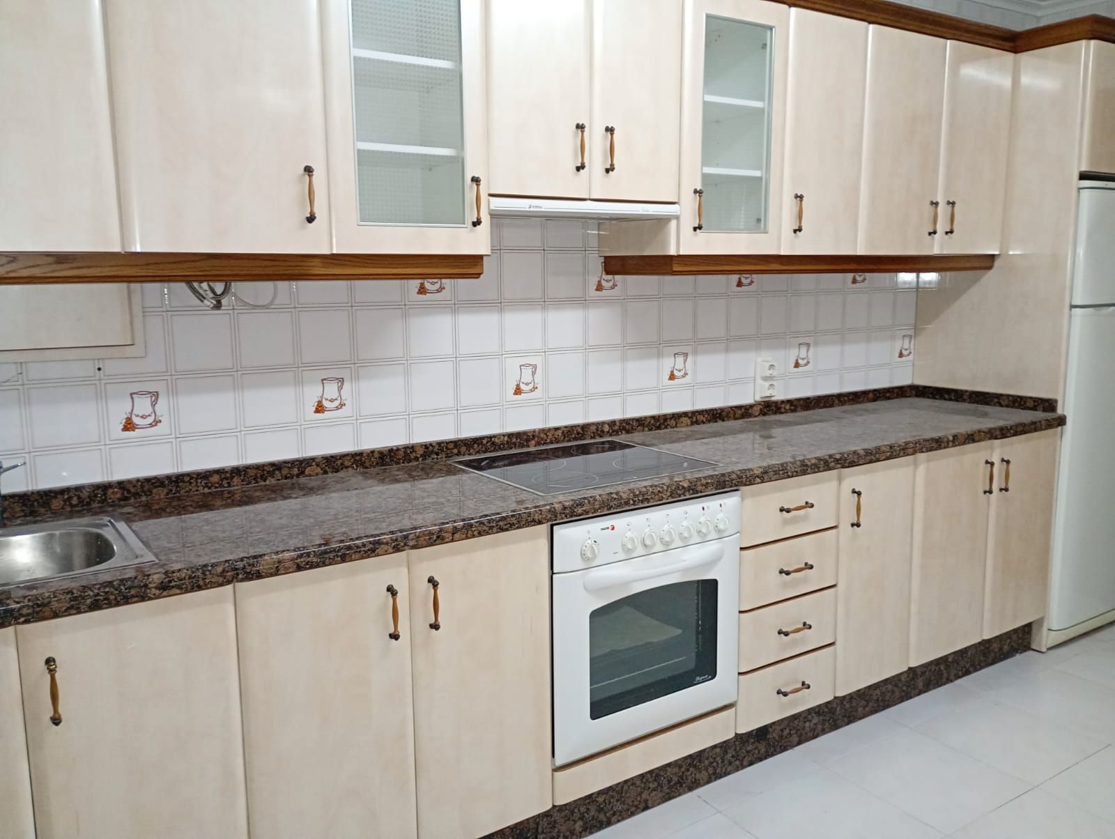 Cuina de Pis en venda en Gijón  amb Moblat