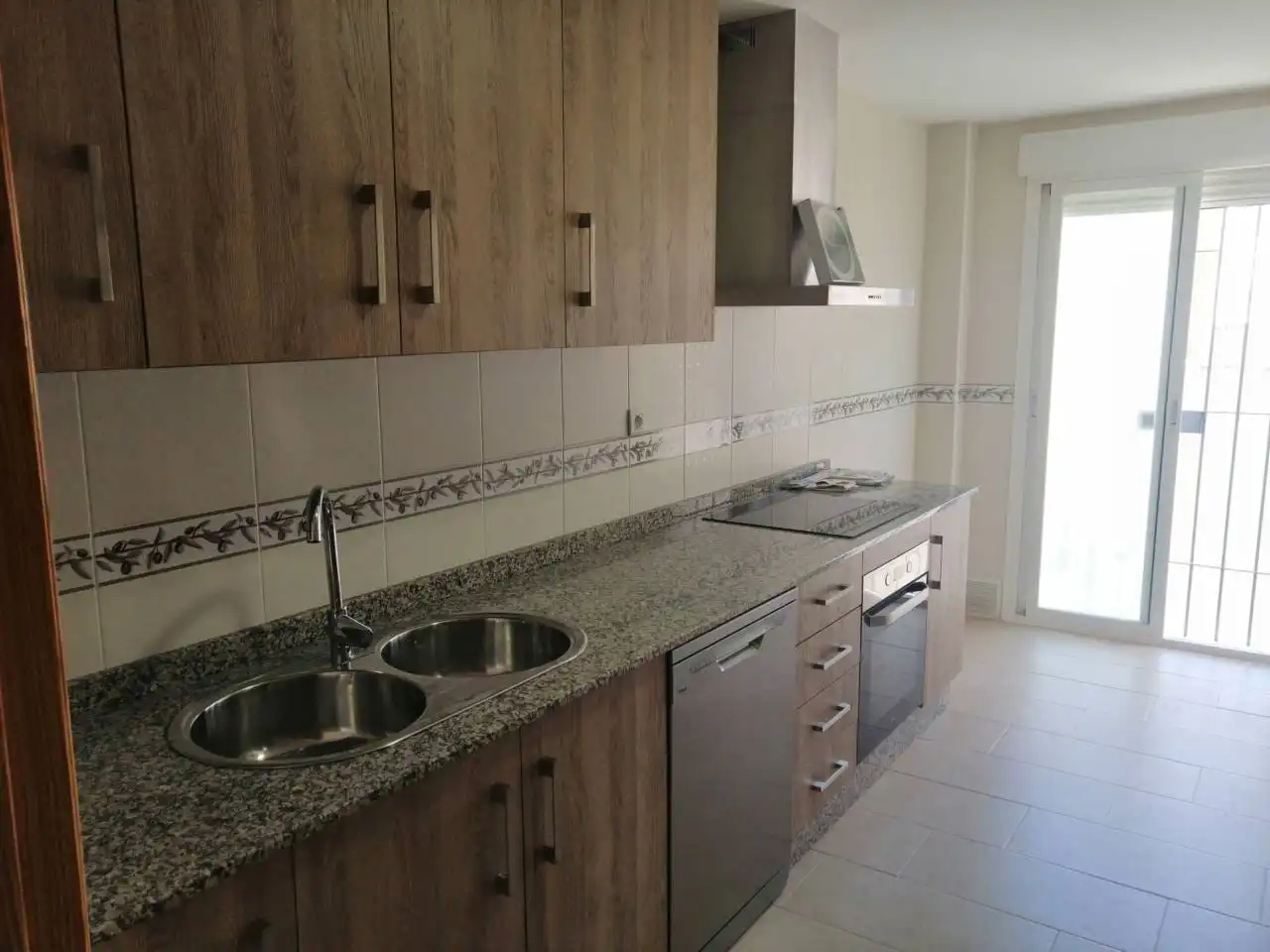 Kitchen of Flat for sale in Villanueva Mesía  with Air Conditioner, Heating and Storage room