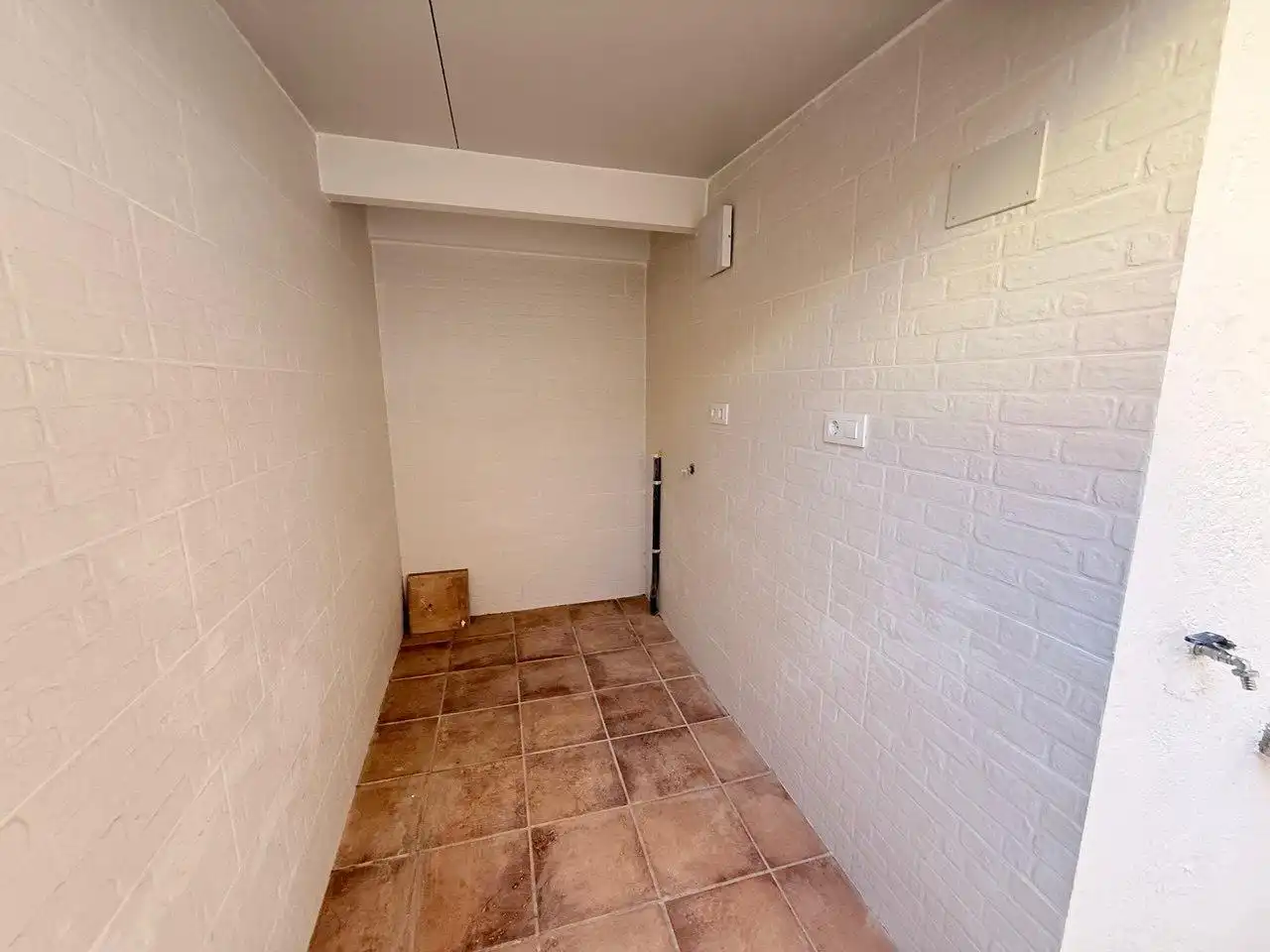 Wohnung zum Verkauf in Barcelona mit Klimaanlage, Terrasse und Ofen