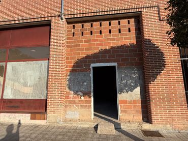 Local comercial en venda a Arrabal Ciudad Deportiva