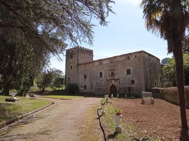 Casa con balcone in vendita a Salas