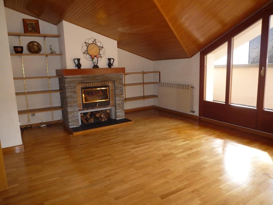 Sala de estar de Ático en venta en La Massana con Calefacción, Terraza y Trastero