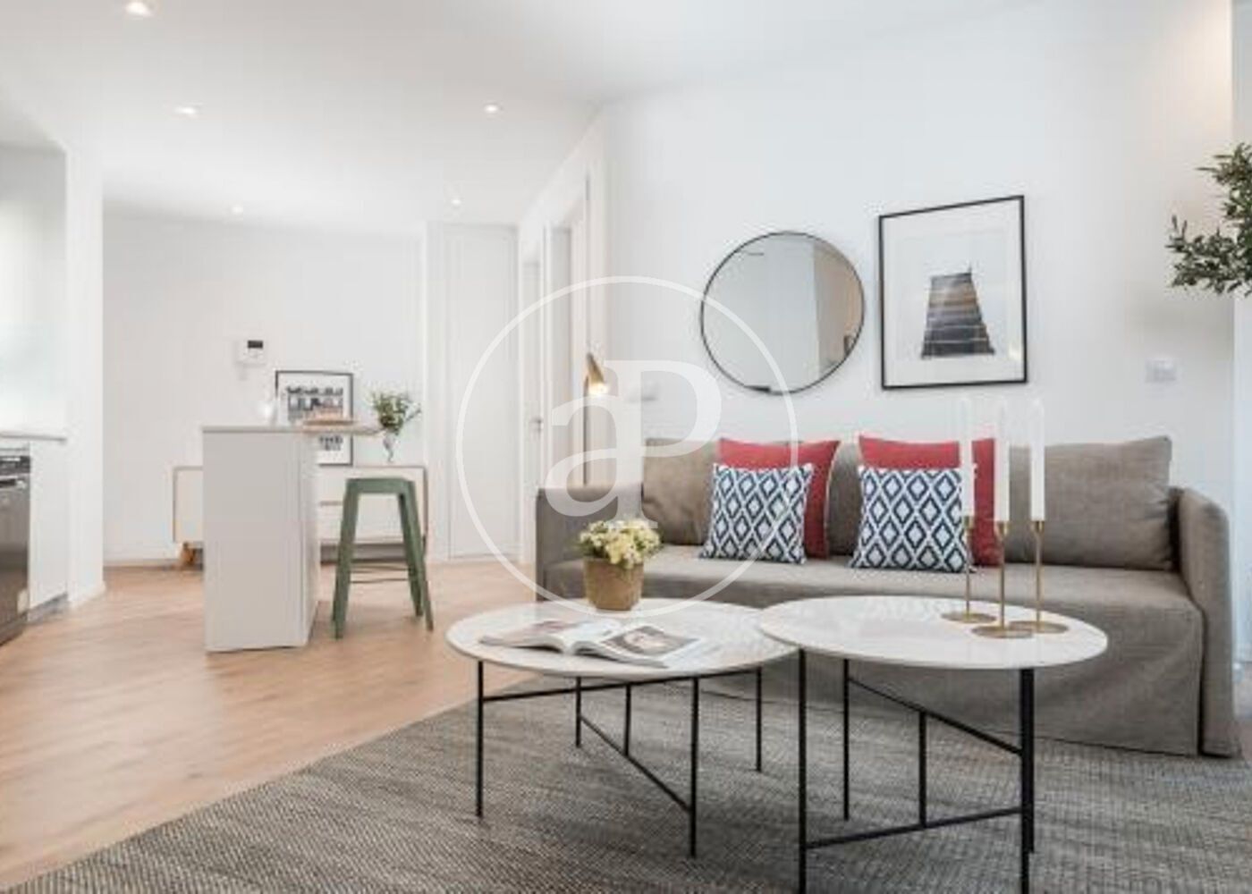 Sala d'estar de Pis en venda en  Madrid Capital amb Aire condicionat, Calefacció i Moblat