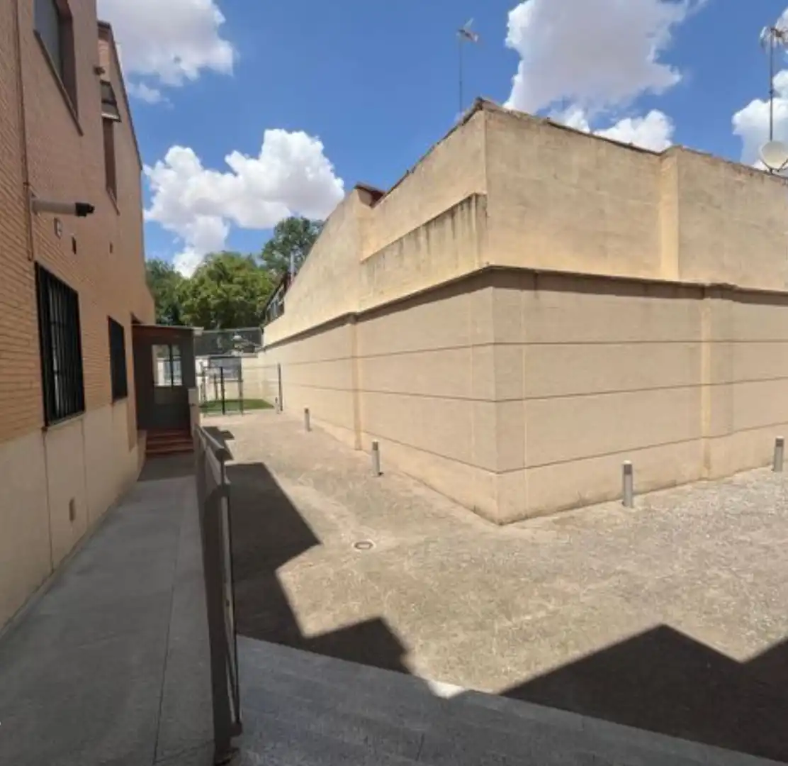 Außenansicht von Wohnung zur Miete in Ciudad Real mit Klimaanlage, Terrasse und Möbliert