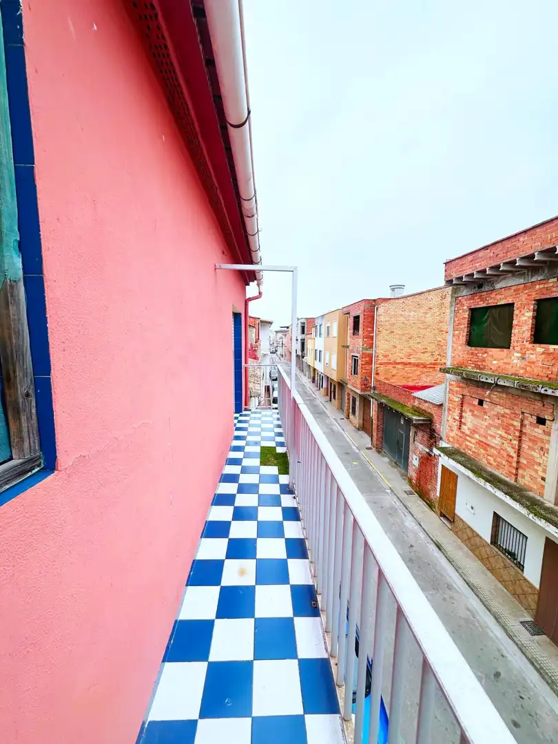 Vista exterior de Piso en venta en Benicolet con Amueblado y Balcón