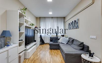 Bedroom of Flat for sale in  Barcelona Capital  with Air Conditioner, Heating and Balcony