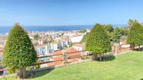 Vista exterior de Casa o xalet en venda en Torrox amb Aire condicionat, Jardí privat i Traster